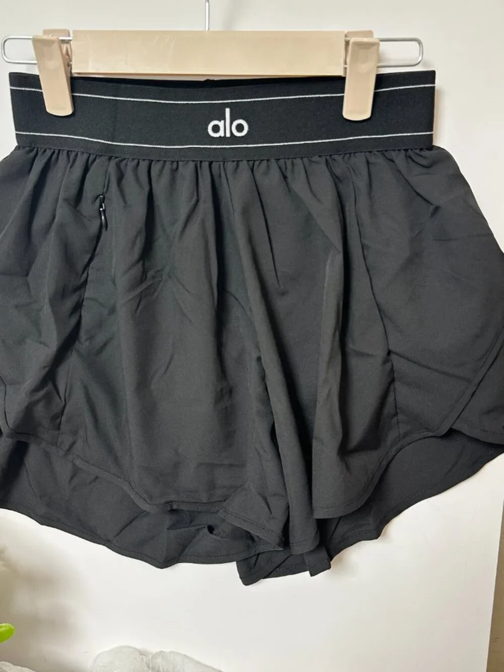 ALO Black Athletic Shorts / Yoga Shorts — Size M